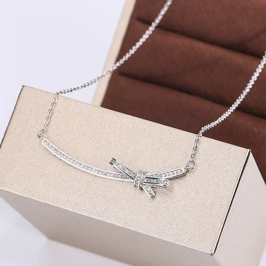 Exquisite Luxury Women 925 Silver Plated Necklace Elegant Bow Full Smile Zircon Clavicle Sweater Chain Women Necklace