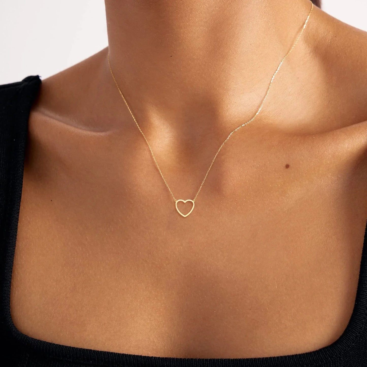 Hollow Love Heart Pendant Necklaces Stainless Steel Necklace Minimalist Valentine's Day Jewelry Gift for Women Men Couple