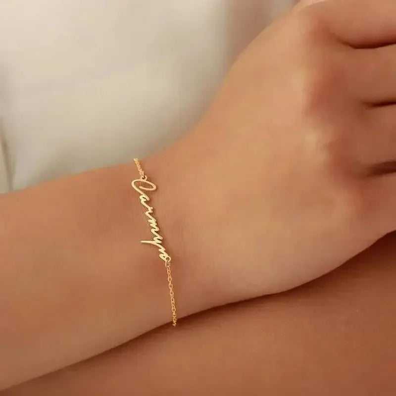 Personalized 18K Letter Name Bracelet Cross Design Birthday Gift for Women Private Customized Jewelry Accessory