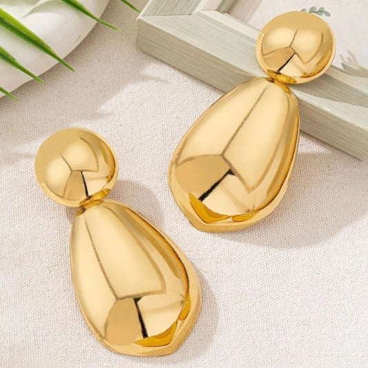 Retro Exaggerated Geometric Earrings Metal Golden Large Earrings Round Design Irregular Women Jewelry European American Style