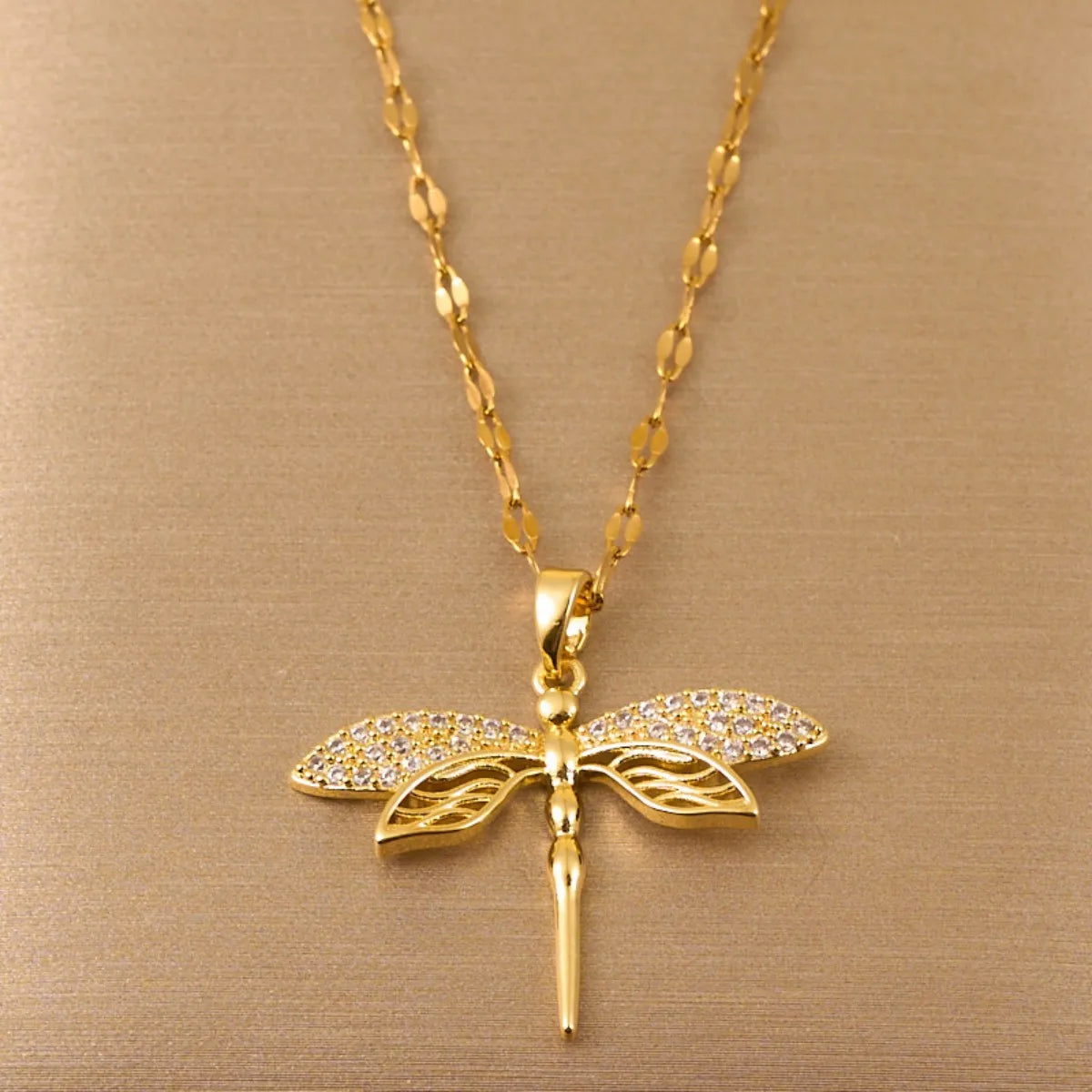 Classics Dragonfly Inlaid zircon Pendant Necklace For Women Men Personalized Gold Color Metal Party Jewelry