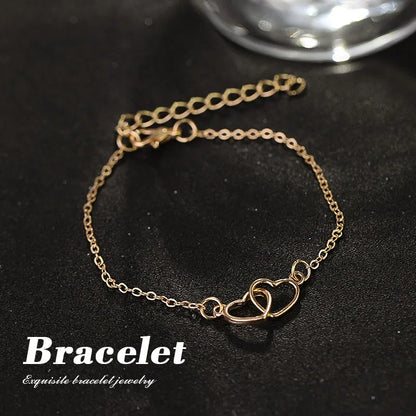 Lightweight Hollow Heart Interlocking Bracelet Women's Minimalist Trendy Style Simple Design Heart Shaped Bracelet for Ladies