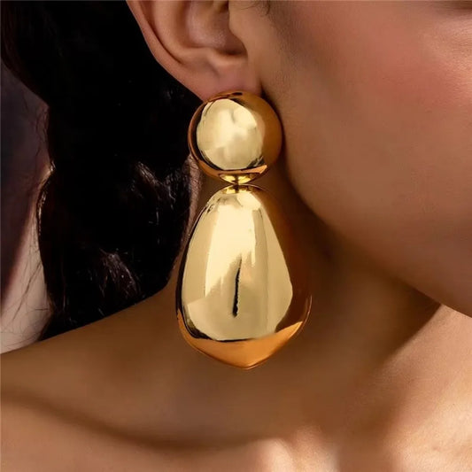 Retro Exaggerated Geometric Earrings Metal Golden Large Earrings Round Design Irregular Women Jewelry European American Style
