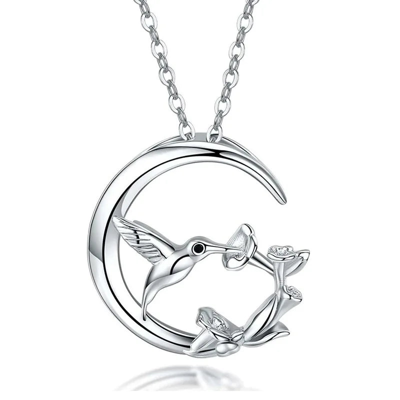 2025 New Geometric Design Zircon Sparkling Necklace Engraved with High End Design Sense Jewelry Elegant Daily Accessories